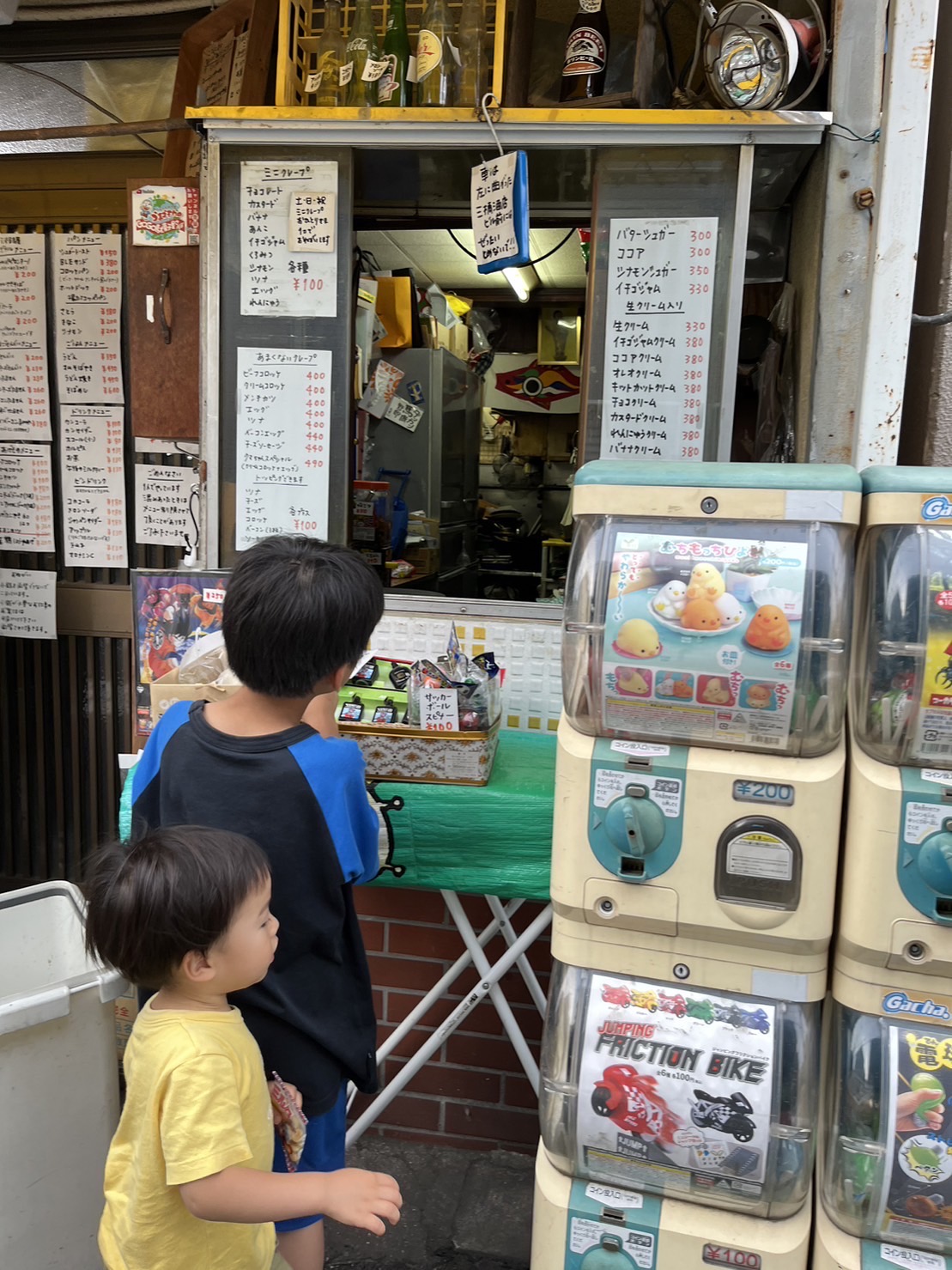 和田岬にある駄菓子屋「淡路屋」